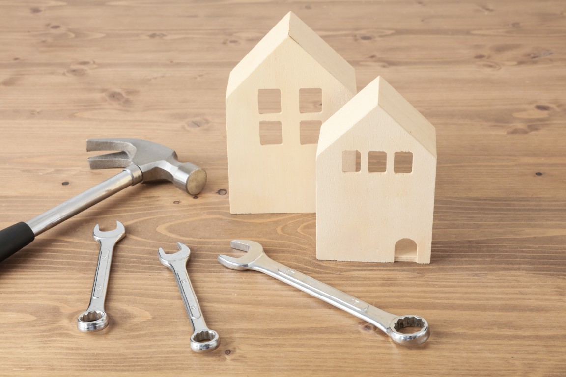 DIYの工具ハンマー、スパナ